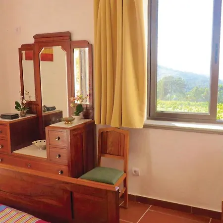 One-bedroom Holiday P-4550-360 With A Fireplace 07 Casa de Férias